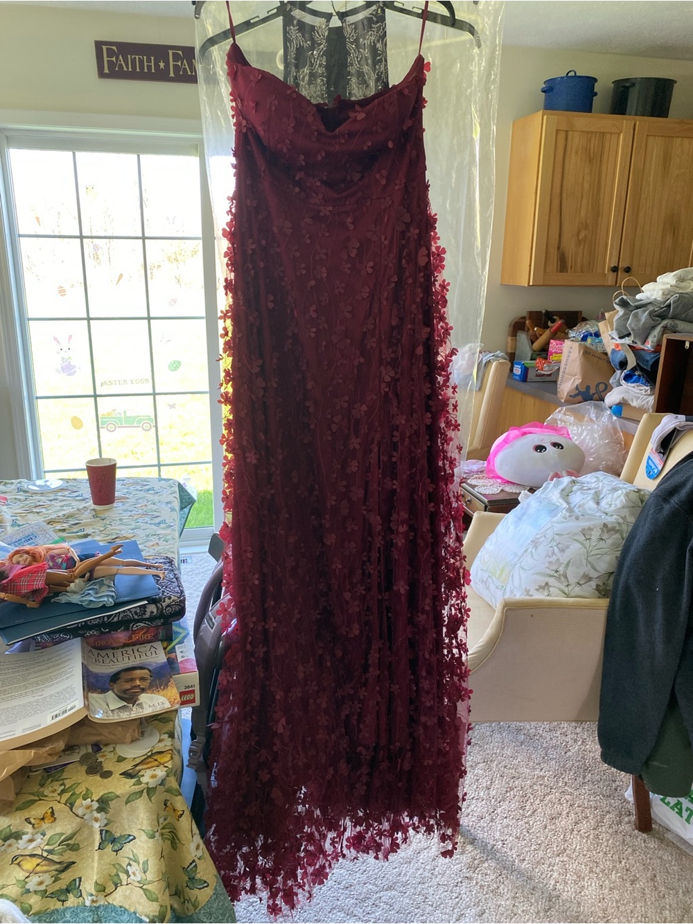 Elegant Burgundy Floral Appliqué Prom Dress
